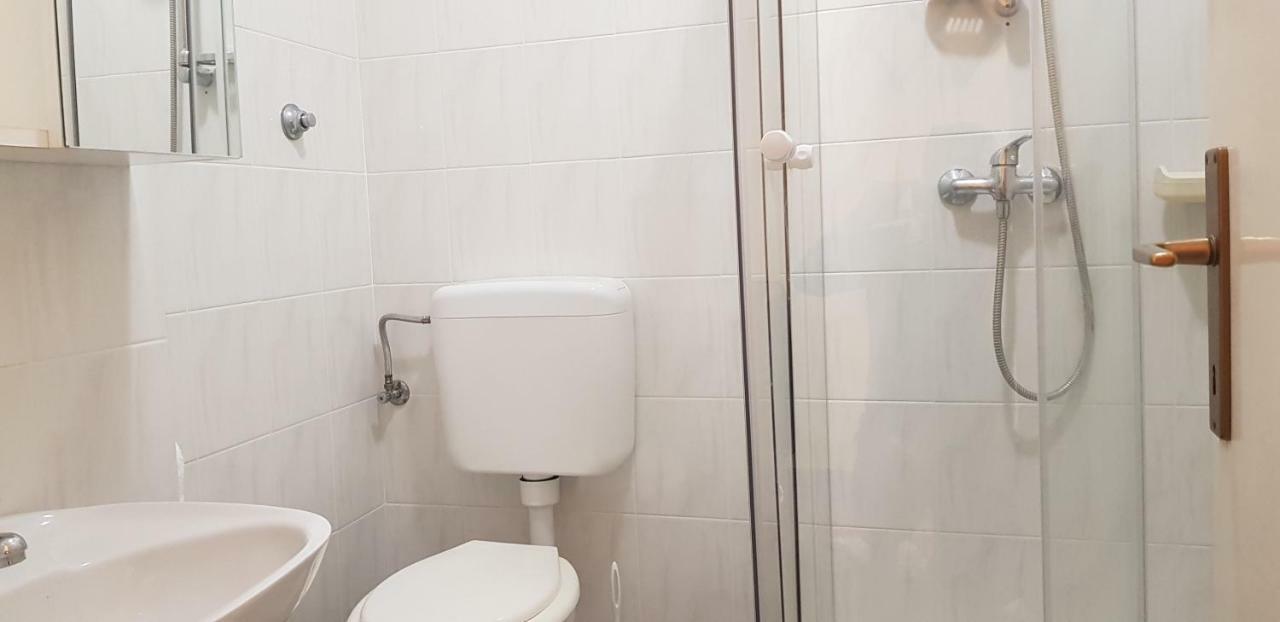 Appartamenti Clara Poreč Kültér fotó